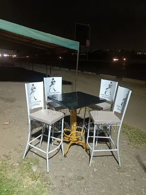 Coated High Bar Chairs Set and Table 