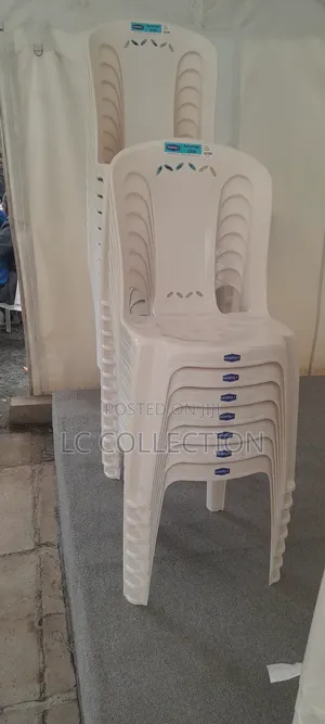 2006 White Chairs