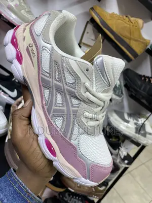 Asics Gel Sneakers