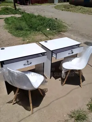 Simple Study Desk