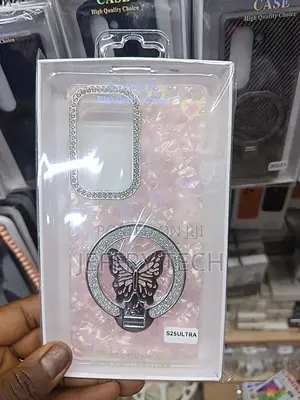 Samsung Galaxy S25 Ultra a Butterfly Ring Stand and Camera Lens