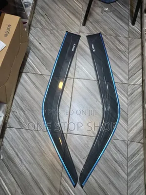 2pcs Hiace Windshield Windbreaker