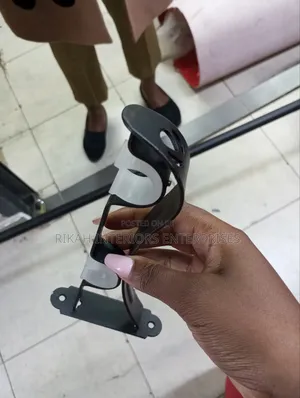 Double Brackets With Plastic Holder for Firm Holding of the Rod
