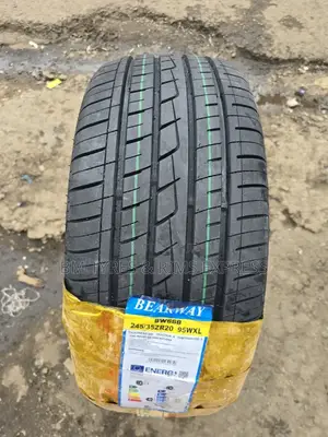 245 /35 R20 Bearway