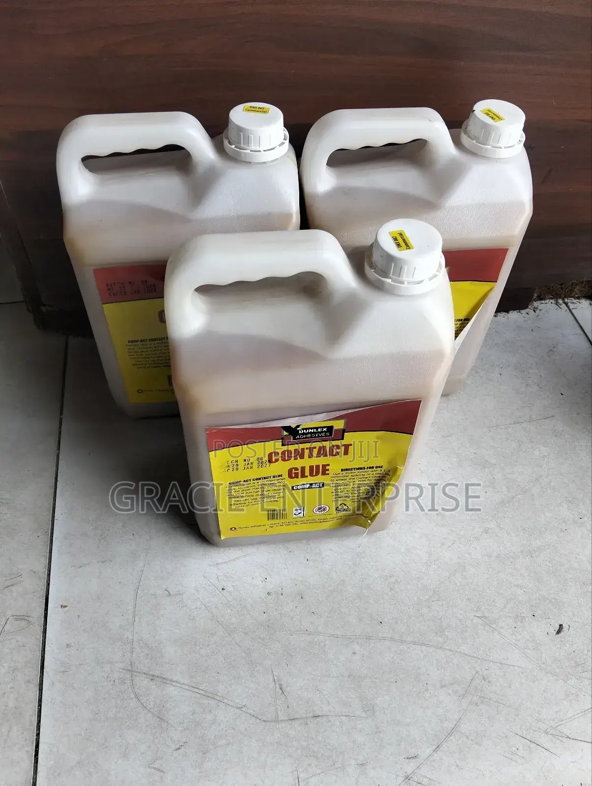 Multipurpose Adhesive Contact Glue