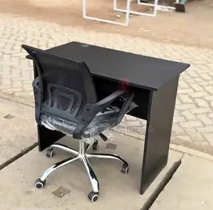 Modern Black Office Desk – Sleek Durable