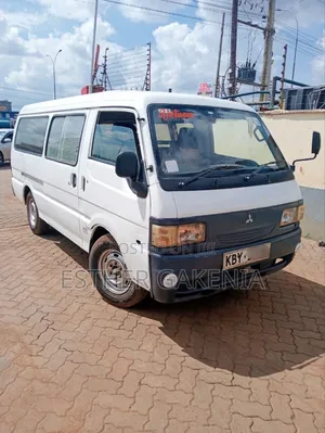 Mitsubishi Delica 2006 White