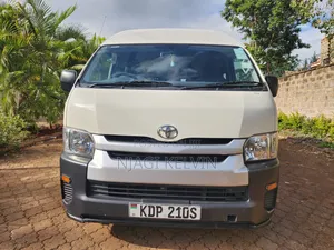 Toyota HiAce 2023 White