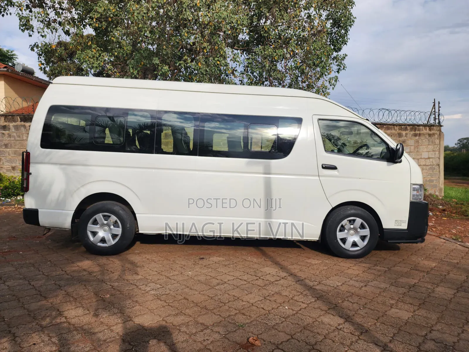 Toyota HiAce 2023 White