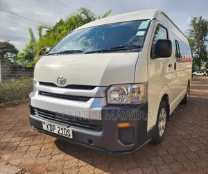Toyota HiAce 2023 White