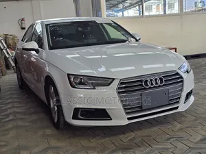 Audi A4 2.0T Premium AWD quattro 2019 White