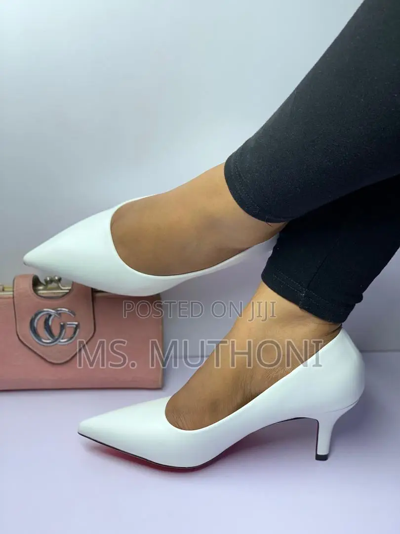 Ladies Low Heel Official Pumps