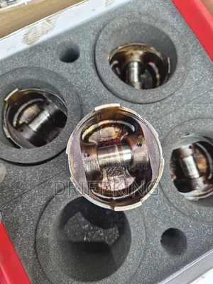 4efte Piston and Piston Rings