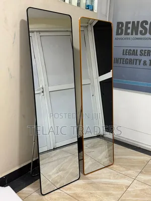 Linglong Aluminum Dressing Mirror (Gold)
