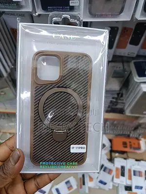 Carbon Fiber Texture Magnetic Ring for the Apple iPhone 11 Pro.