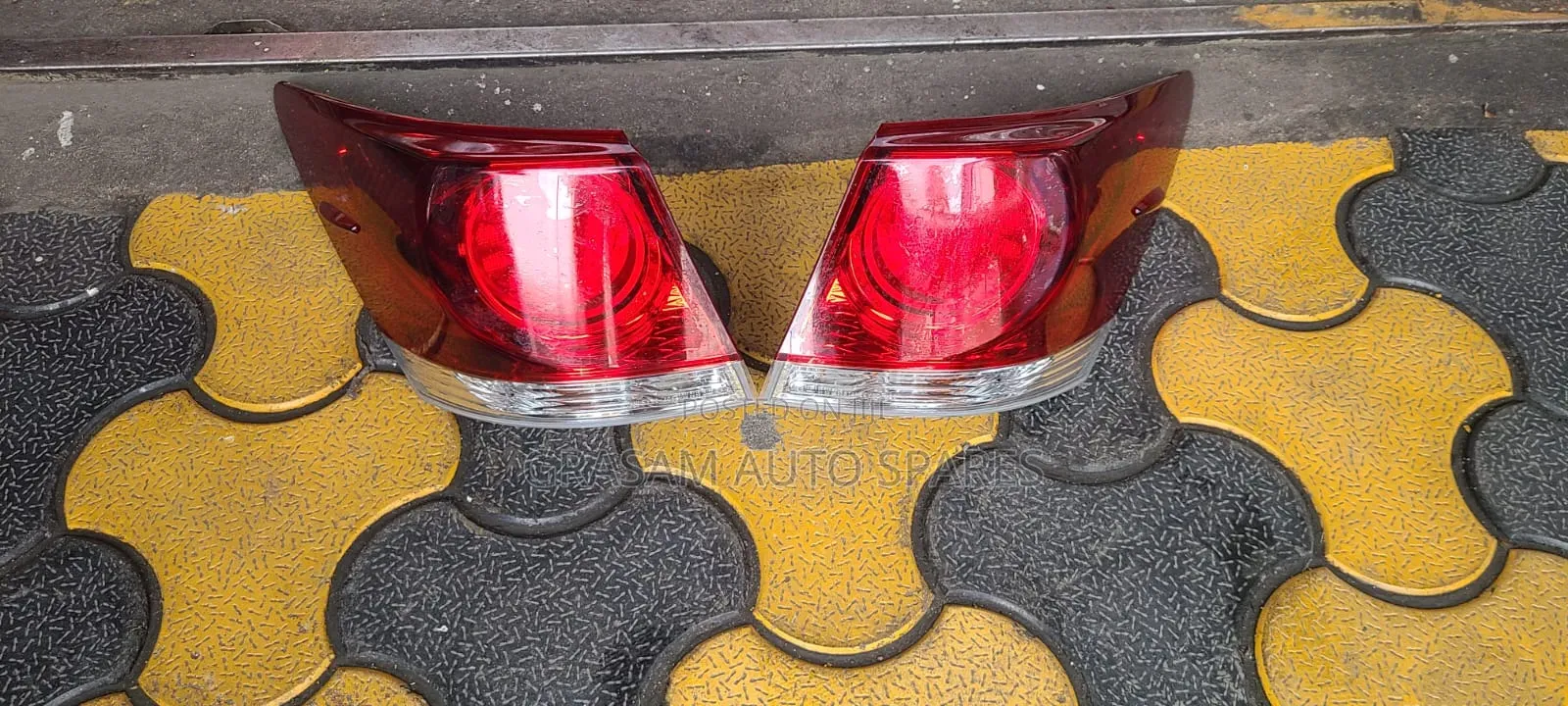 Toyota Crown 2012 Backlight Both