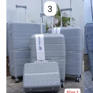 4-in-1 Unbreakable Luxury Rubber Suitcase Set – Size 2