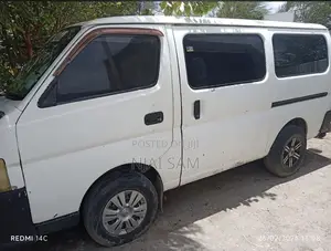 Nissan Caravan (Urvan) 2003 White