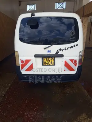 Nissan Caravan (Urvan) 2003 White