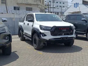 Toyota Hilux Revo Double Cab Deisel 2.8 AWD 2019 White