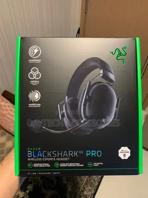 Razer Blackshark V2 Pro –Over-Ear Wireless Gaming Headset 2023 Edition