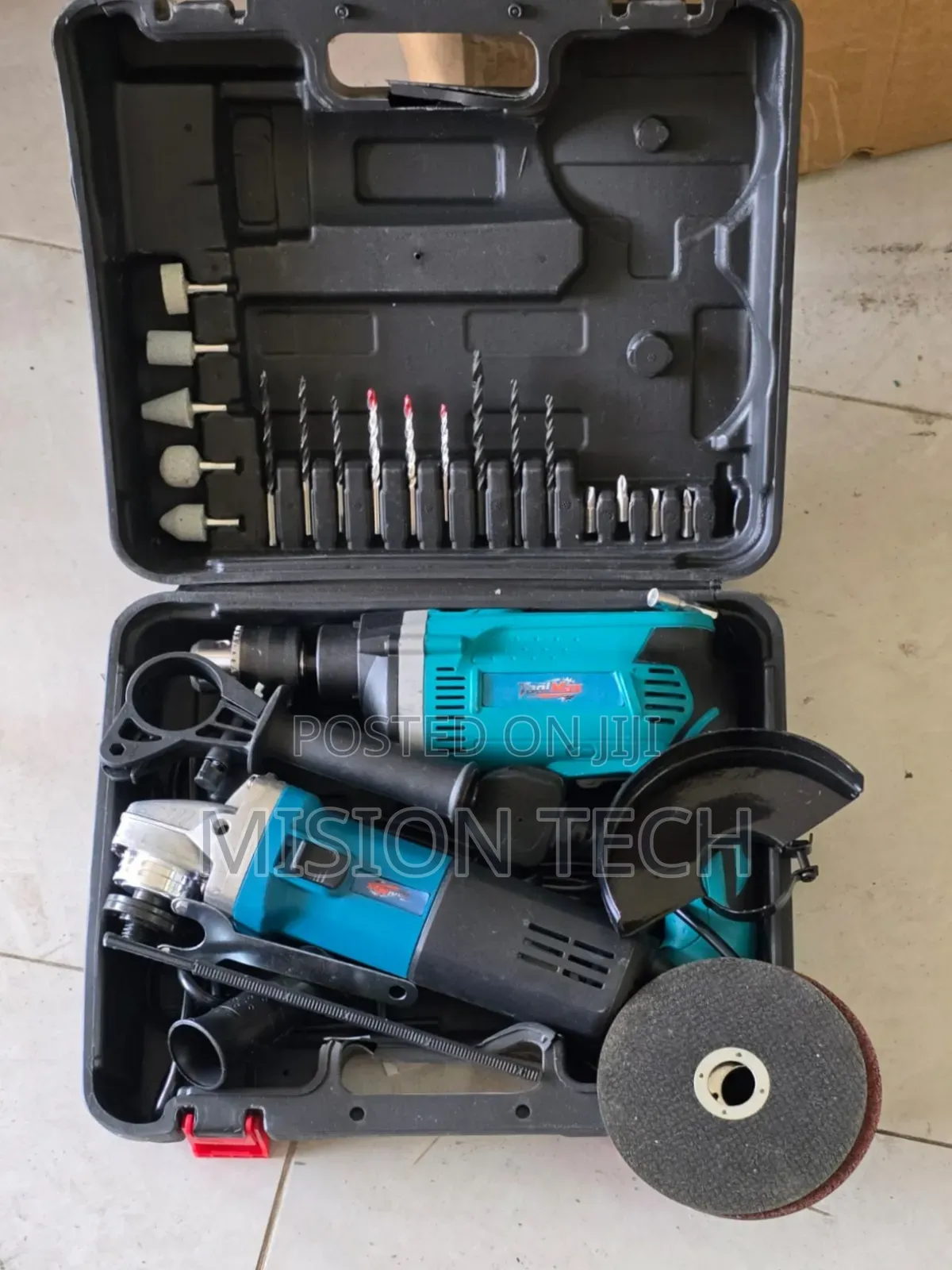 Toolmax Grinder +Drill. Combo 
.