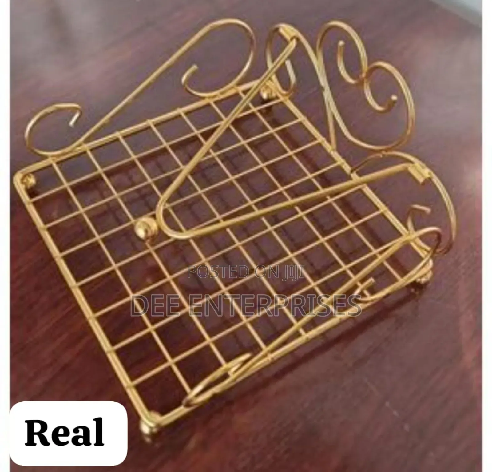 Love Shape Metallic Serviet Holder