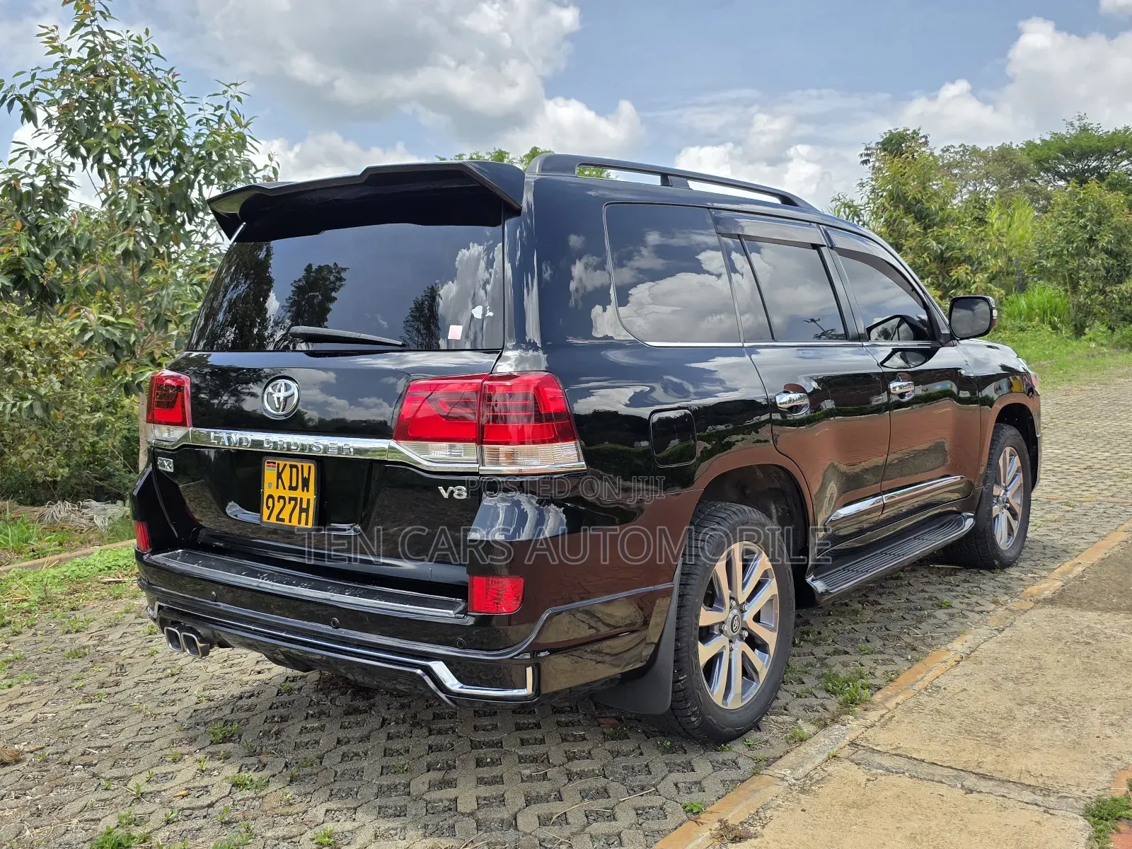 Toyota Land Cruiser 2011 Black