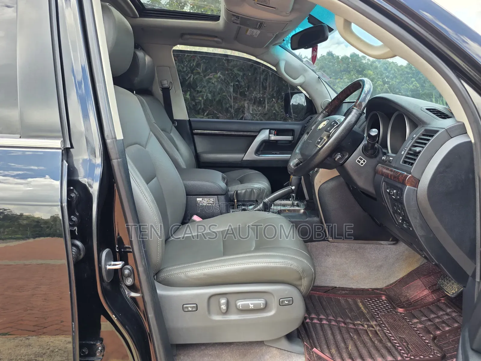 Toyota Land Cruiser 2011 Black