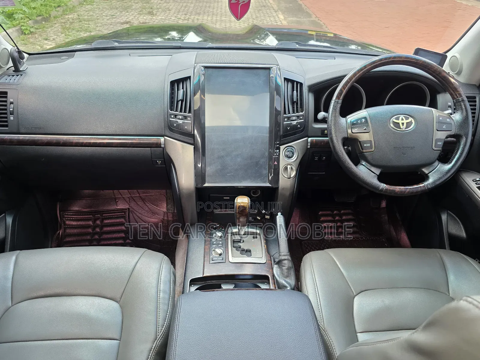 Toyota Land Cruiser 2011 Black