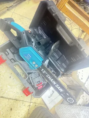 Makita 12 “ Chainsaw