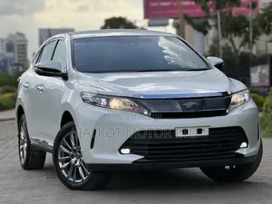 Toyota Harrier 2.0 2019 White