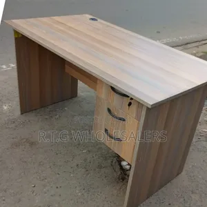 Large 1.4m Workstation Desk