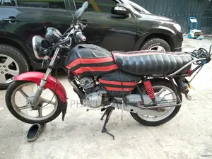 TVS HLX 125 2023 Red