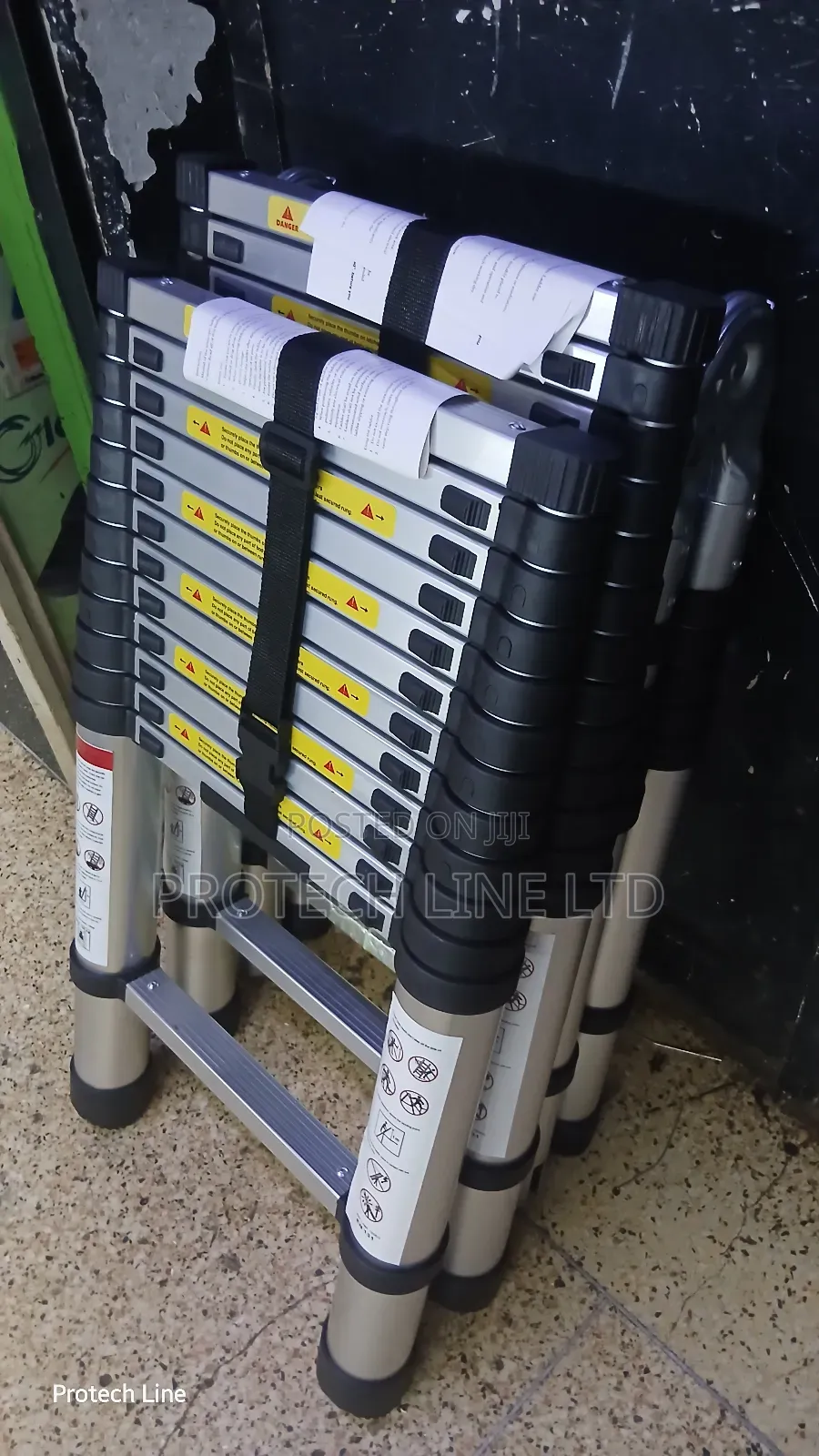 Single Telescopic Ladder 3.8m