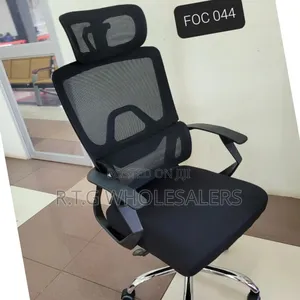 Managerial Mesh Office Chair – Adjustable Headrest Lumbar Support
