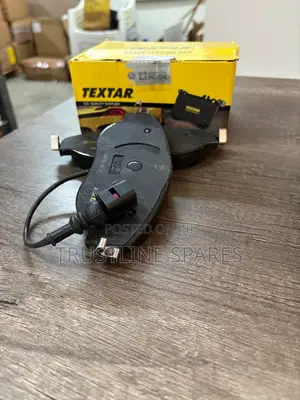 Audi Vw Front Brake Pads Set /Passat/Sharan/Golf/Audi3