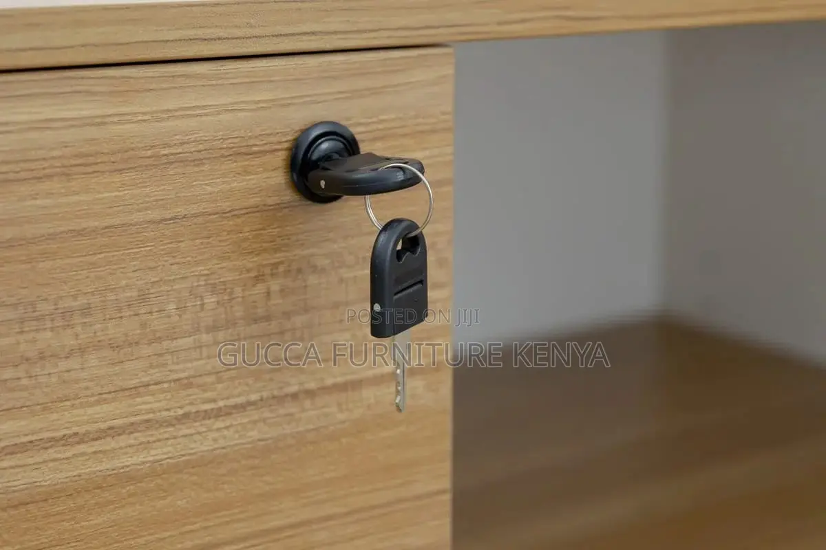 Modern Executive L-shaped 180cm Office Table