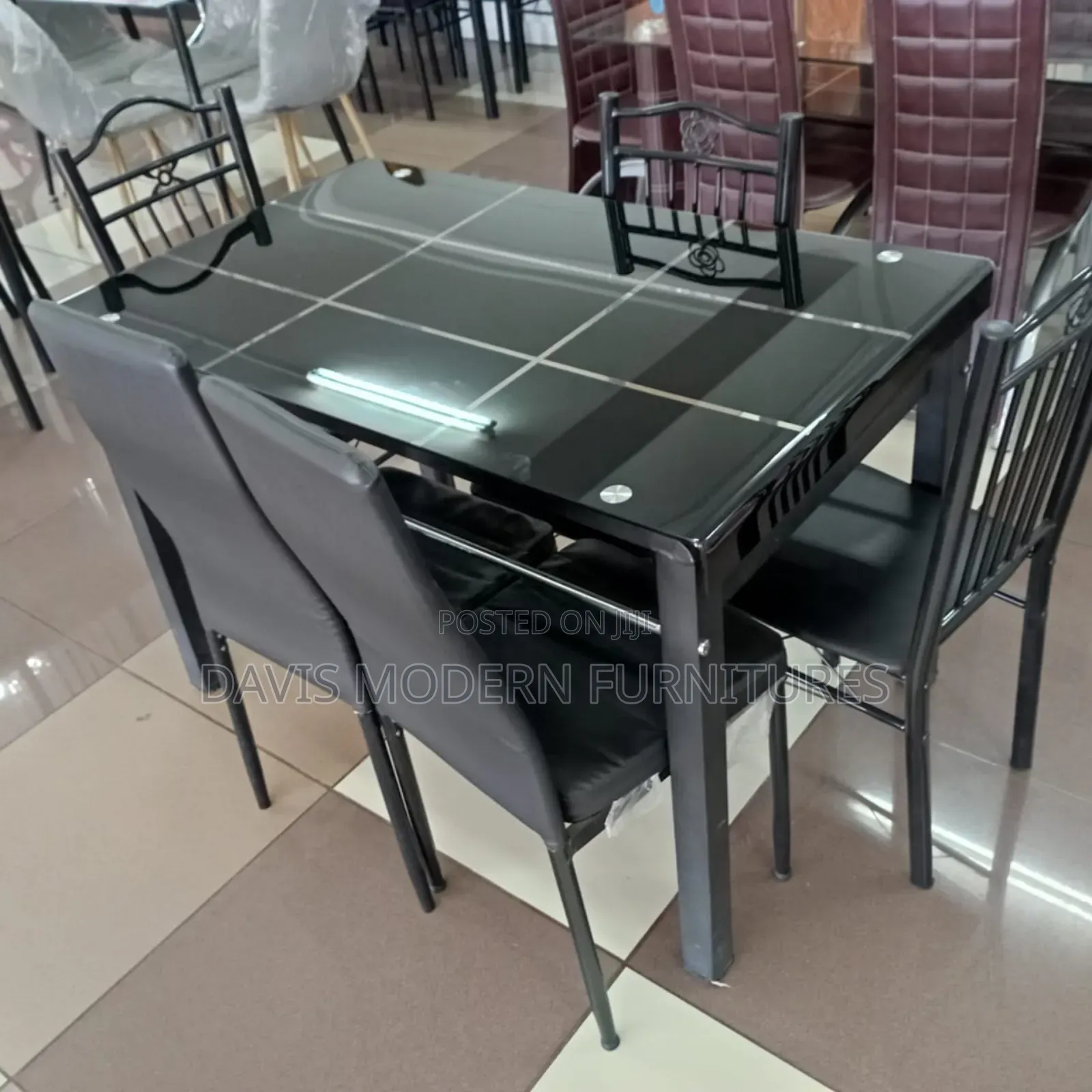 Best Draining Table With 4 Set