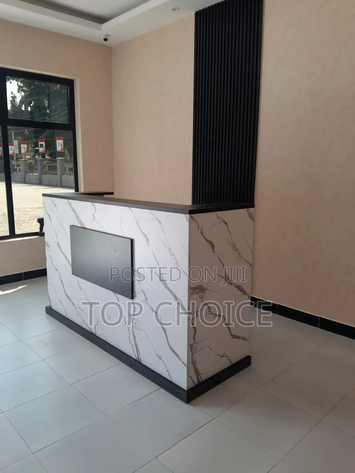 Reception Desk 2m