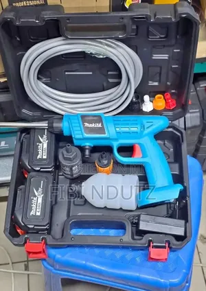High Pressure Washer/Makita Cordless Washing Machine