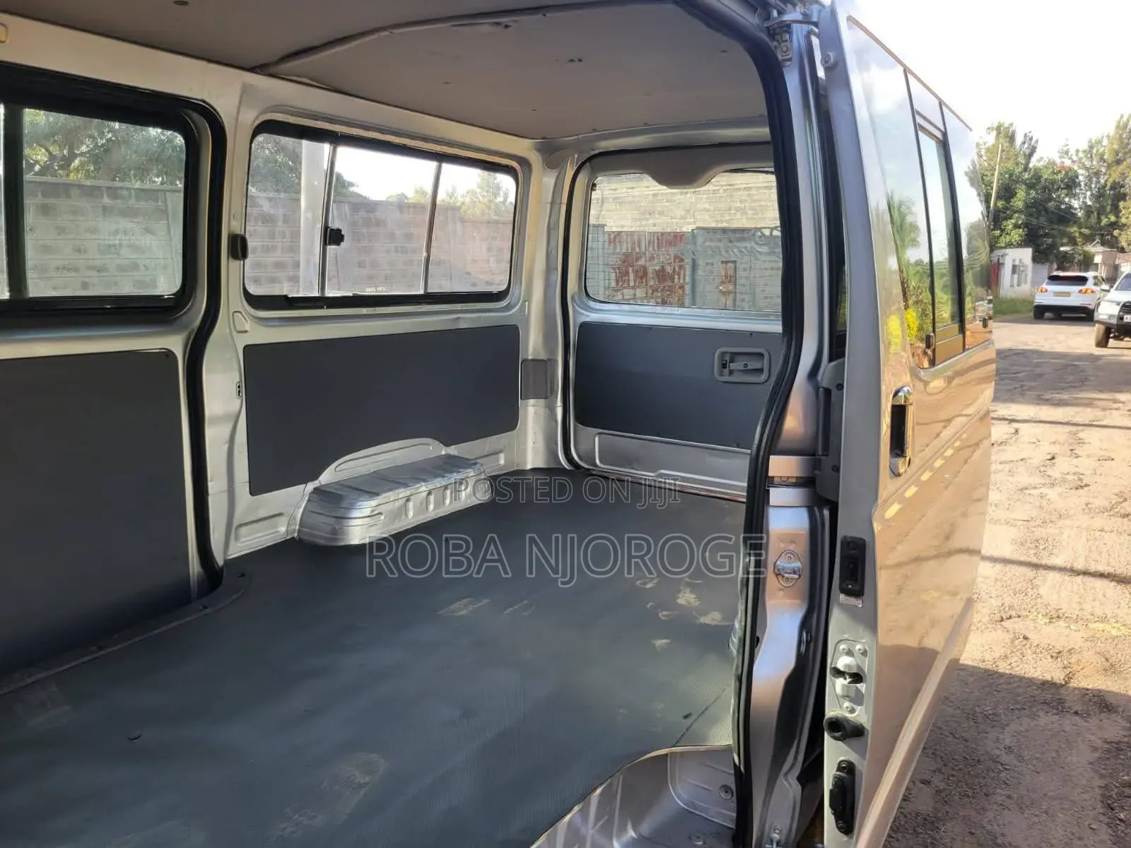 Toyota HiAce 2008 Silver