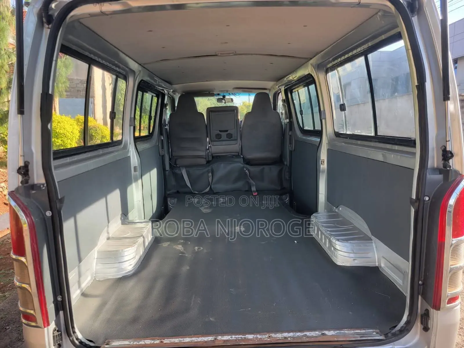 Toyota HiAce 2008 Silver
