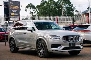 Volvo XC90 2020 Gold