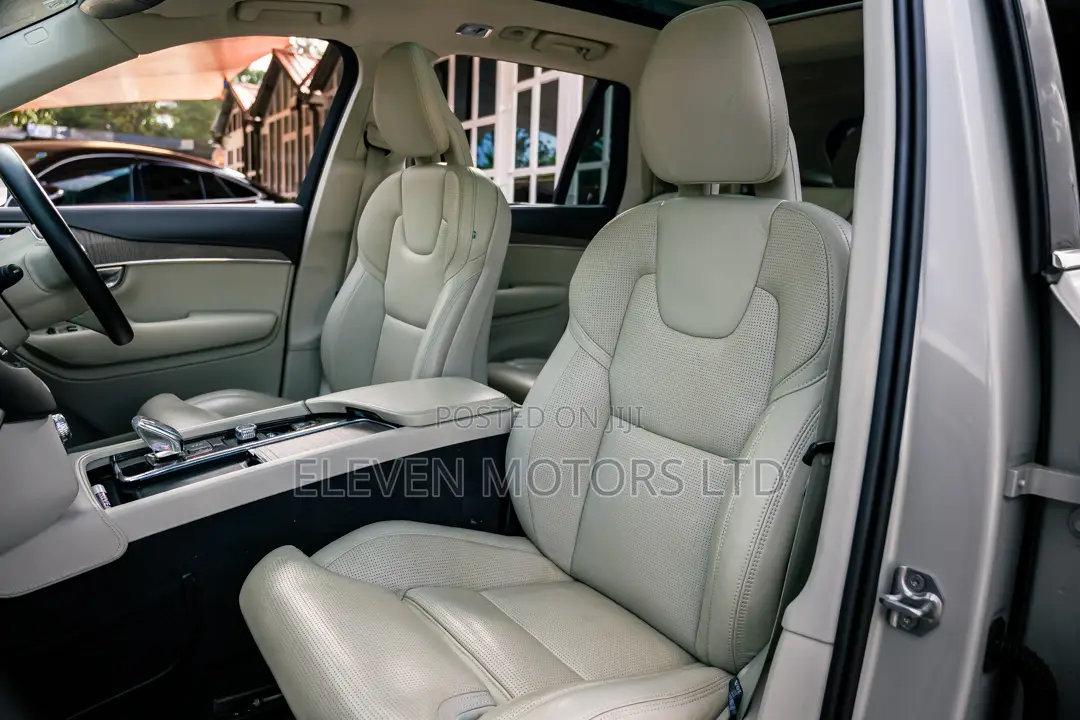 Volvo XC90 2020 Gold
