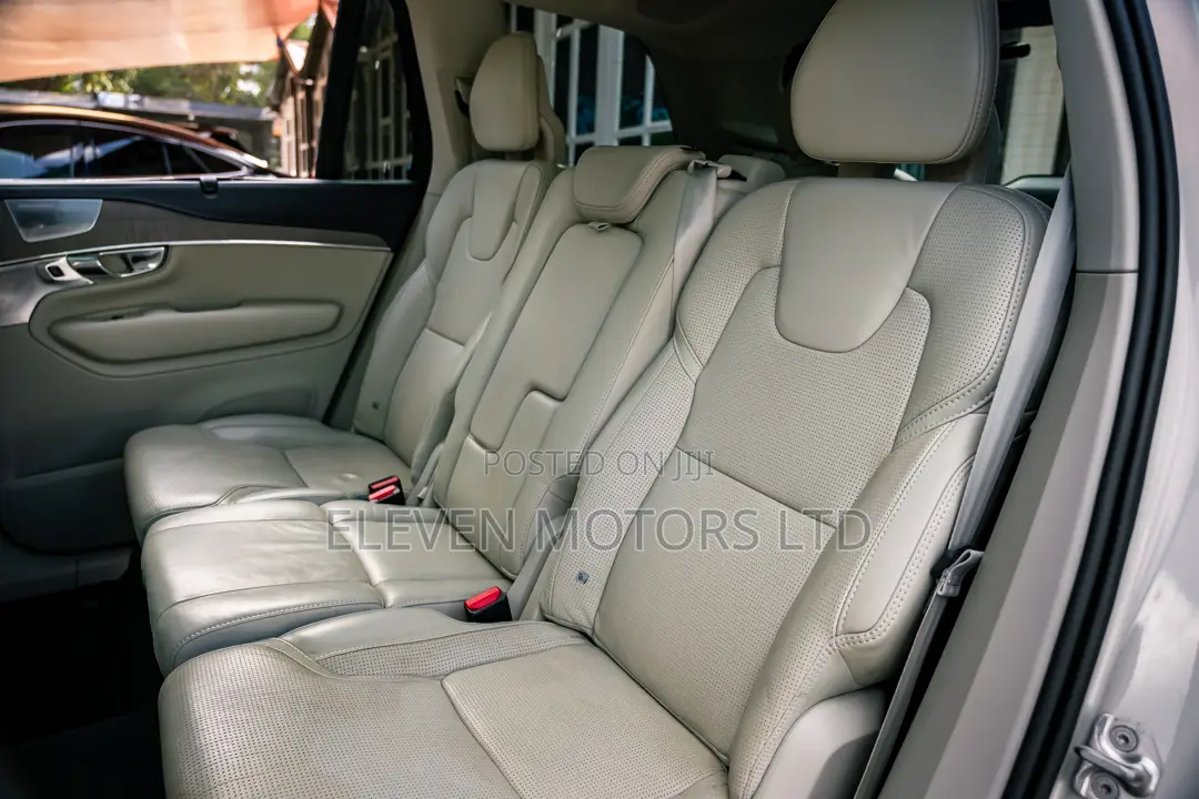 Volvo XC90 2020 Gold