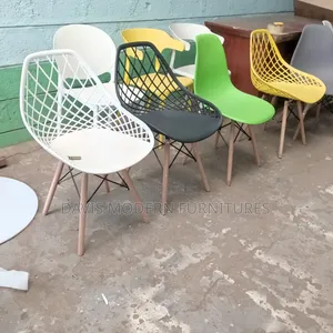 Chair With Wire-Mesh Backrest