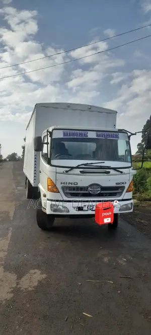 Hino 500 Truck 2015 White