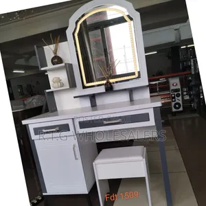 Big Executive Vanity Table With Smooth Sliding Mirror Storage