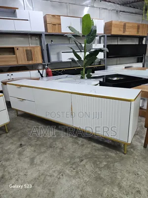 White Golden Tv Stand (6ft)